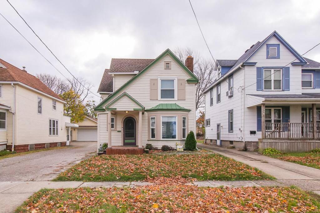 Lakeside Home In Lorain Exterior foto